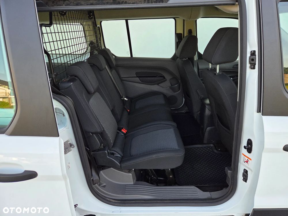 Ford Transit Connect - 13