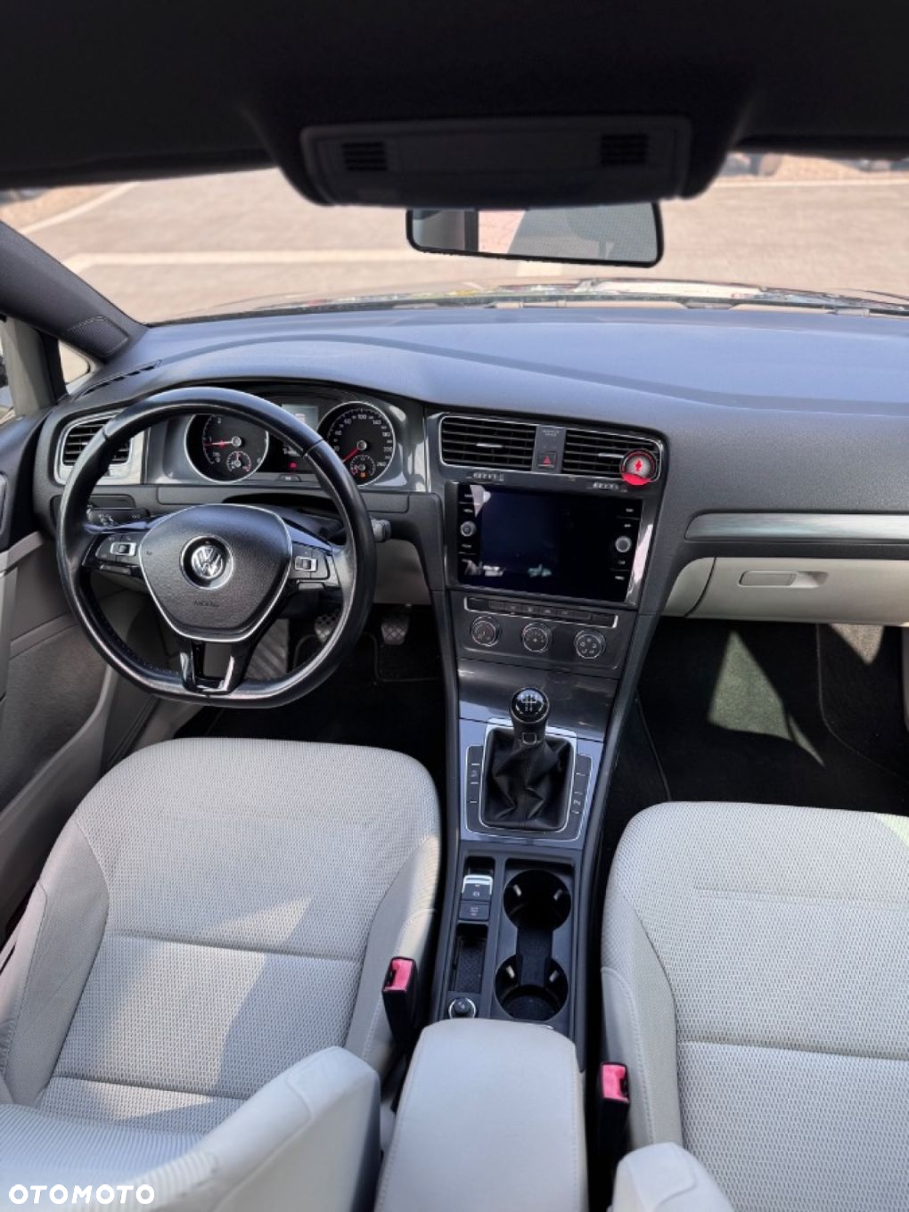 Volkswagen Golf - 35