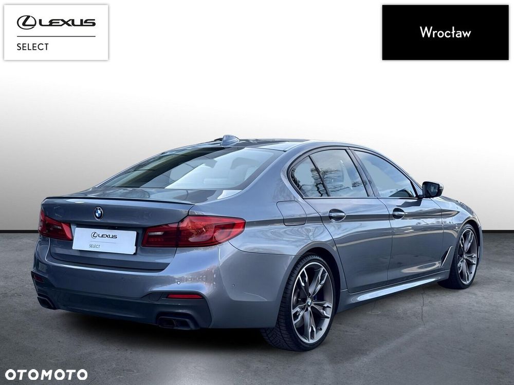 BMW Seria 5 M550i xDrive - 6