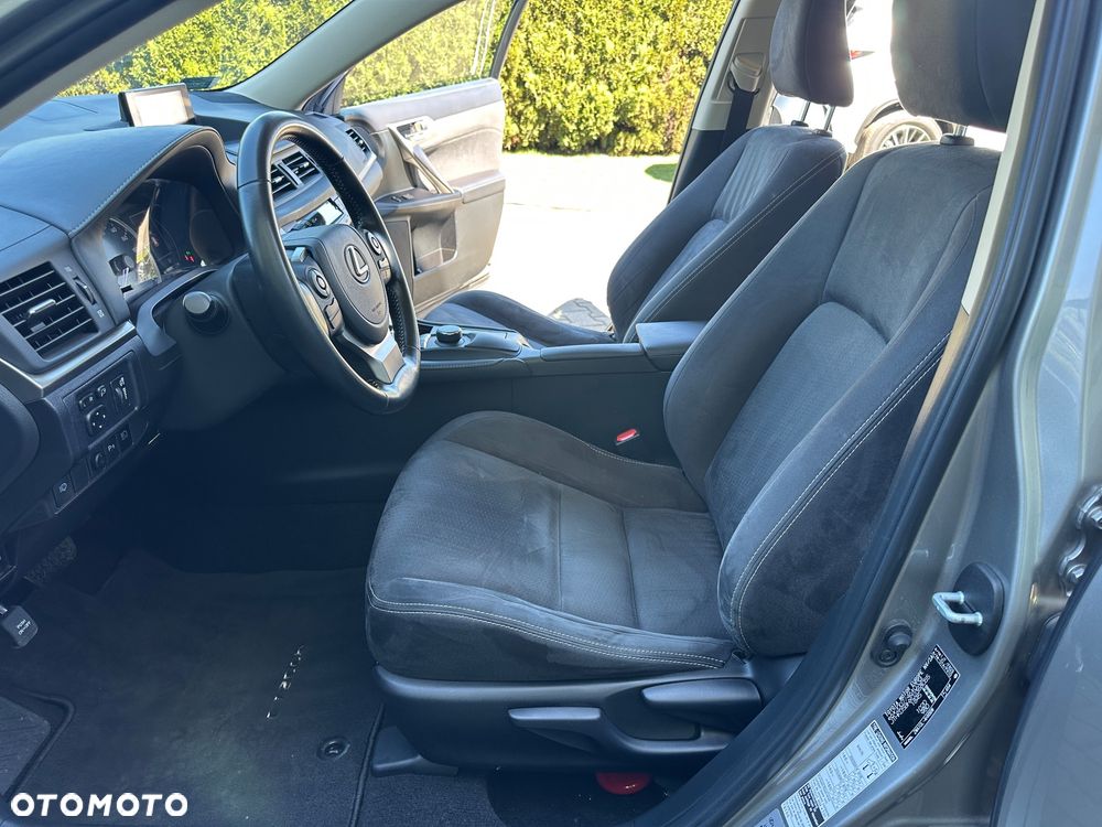 Lexus CT 200h Prestige - 21