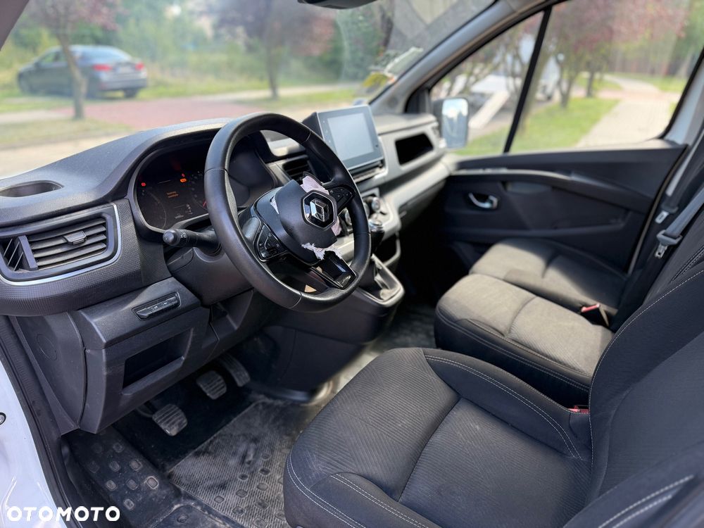 Renault Trafic - 10