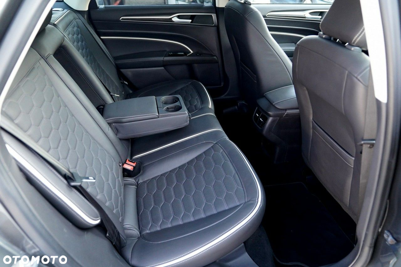Ford Mondeo - 23