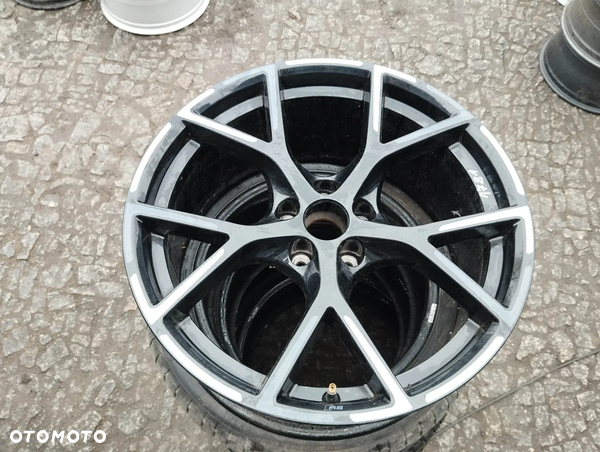 AUDI 8Y0601025 RS3 5X112 9J X 19 ET 25 1SZT
