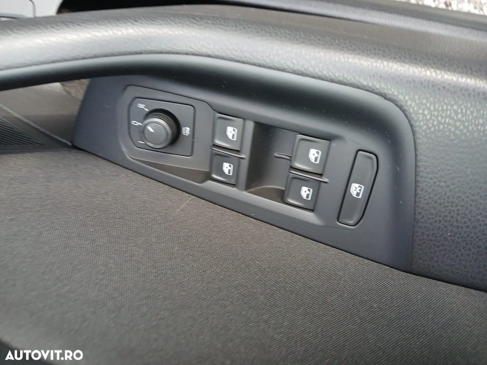 Volkswagen Passat 2.0 TDI Comfortline - 9
