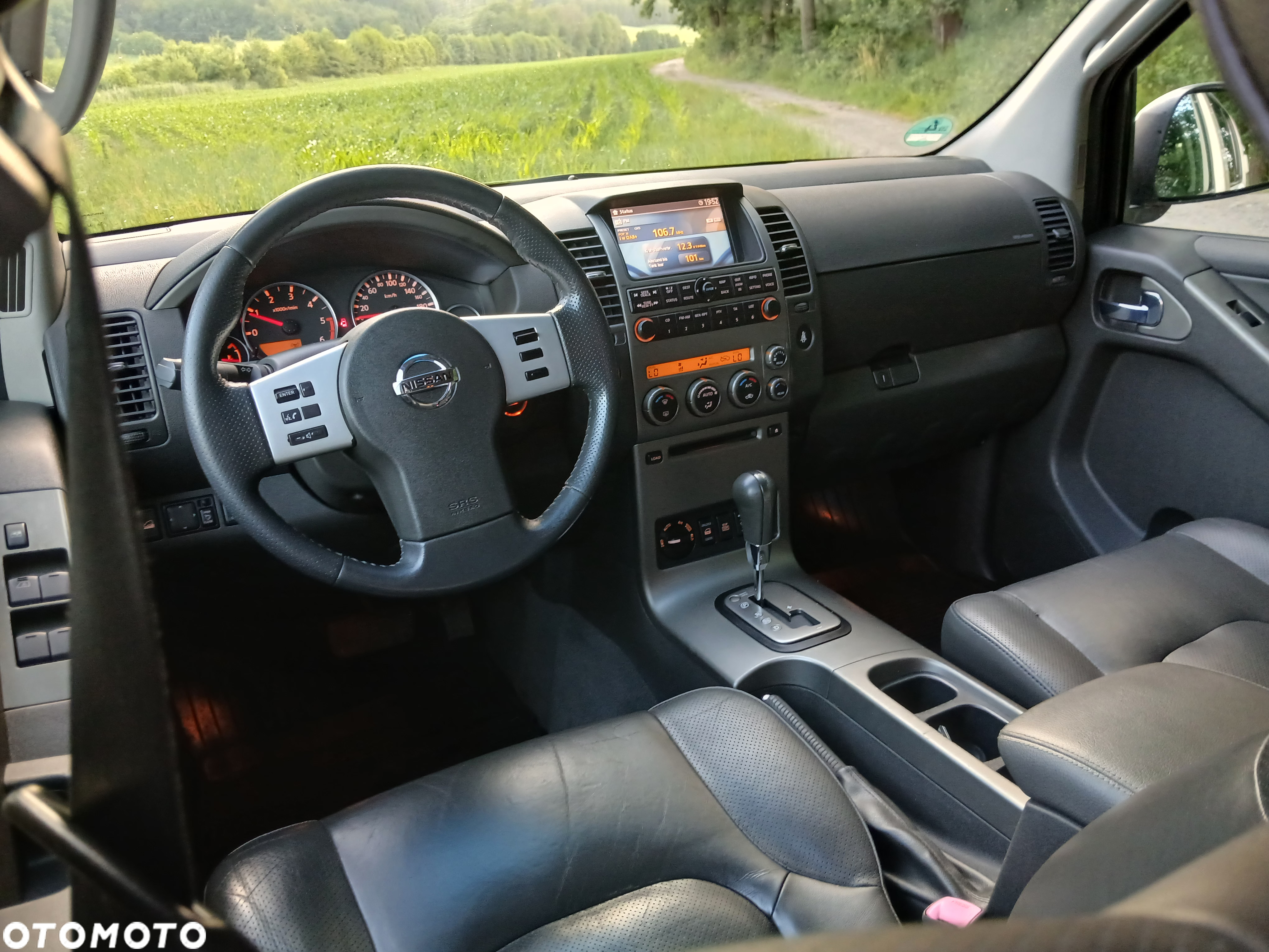 Nissan Pathfinder 2.5 dCi Platinum - 27