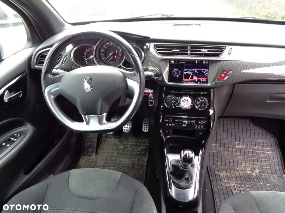 Citroën DS3 e-HDi 115 FAP Red Edition - 17