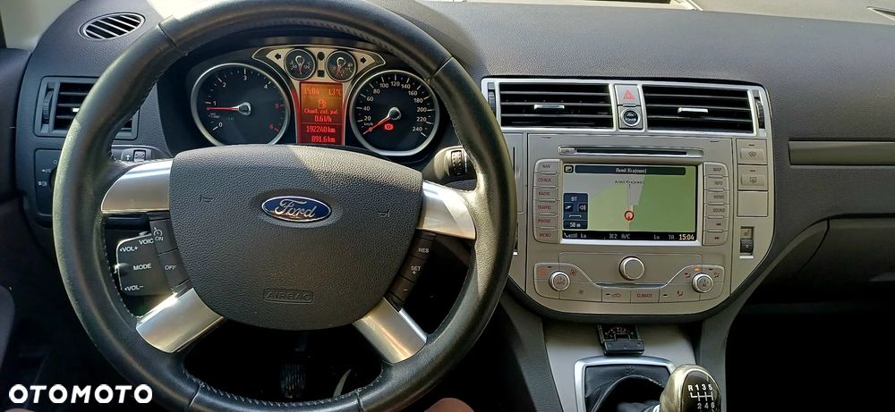 Ford Kuga 2.0 TDCi 4x4 Titanium - 29