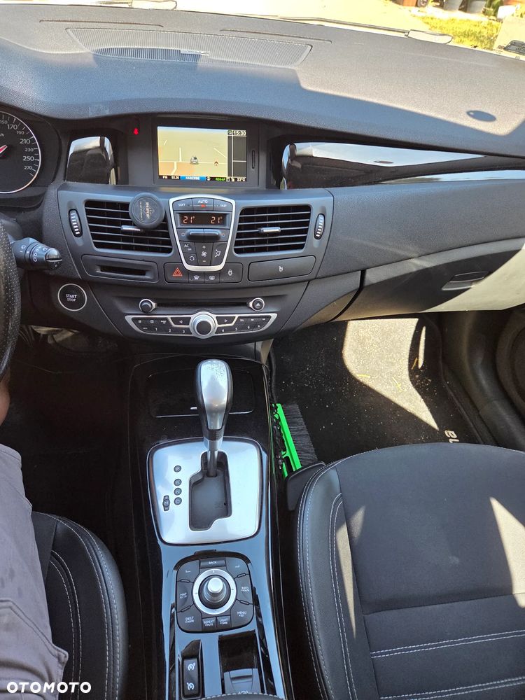 Renault Laguna 2.0 dCi Bose Edition - 10