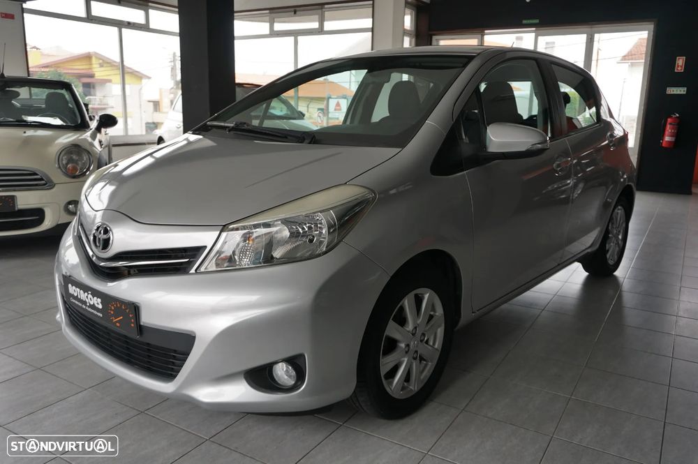 Toyota Yaris 1.0 VVT-i Comfort+P.Style - 3