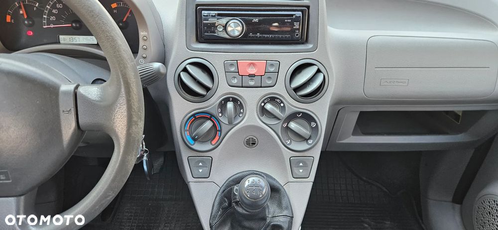 Fiat Panda 1.1 Active dla kobiet - 15