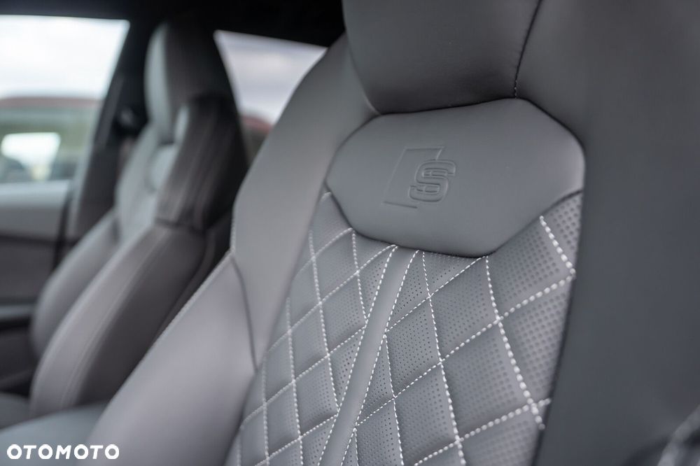 Audi Q8 - 13