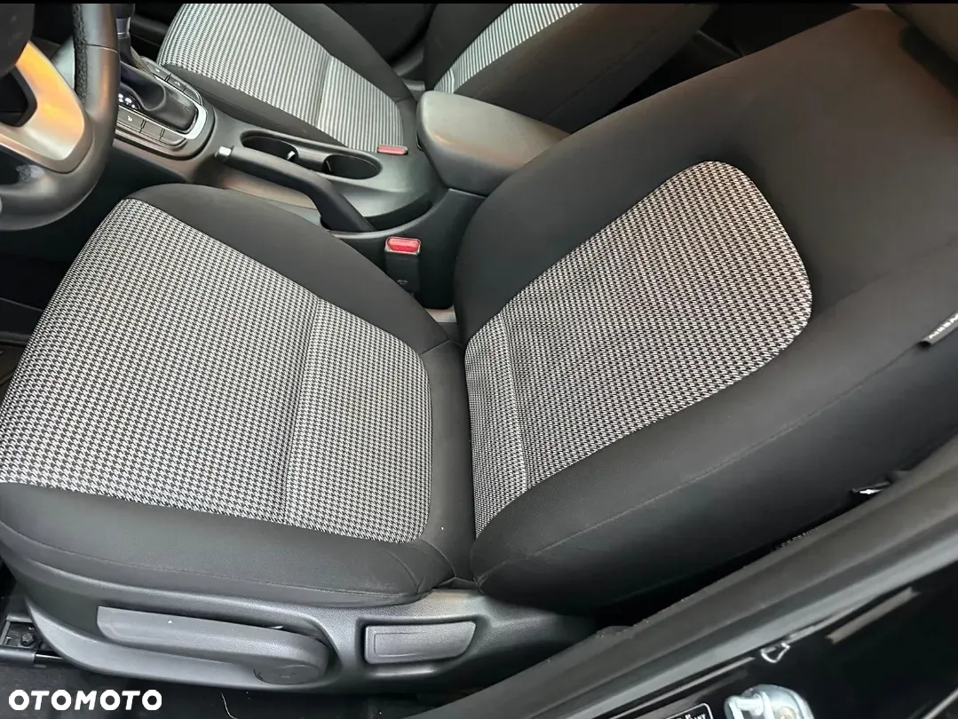 Hyundai Kona - 7