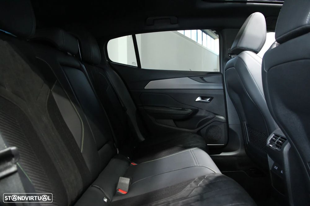 Peugeot 408 1.2 PureTech GT EAT8 - 25