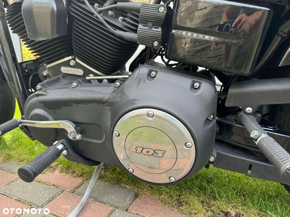 Harley-Davidson Dyna Street Bob - 3