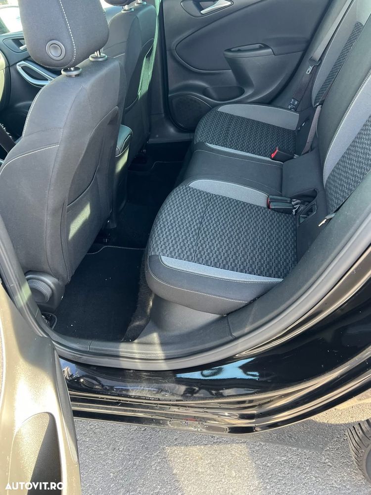 Opel Astra 1.2 Turbo Business Edition - 6