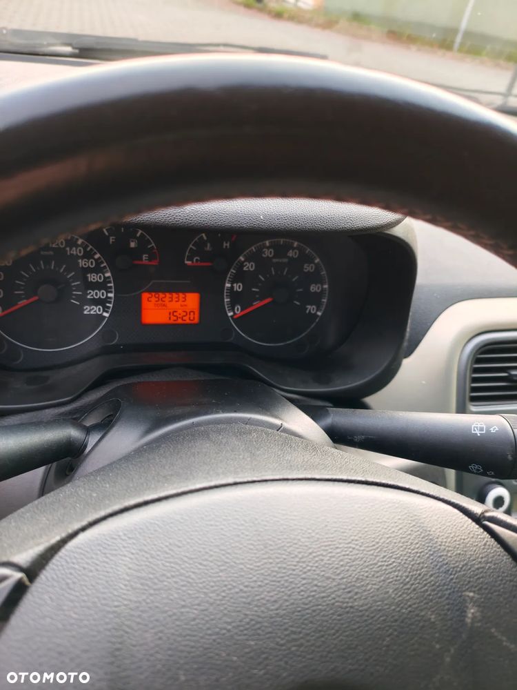 Fiat Grande Punto 1.4 8V 360 - 10