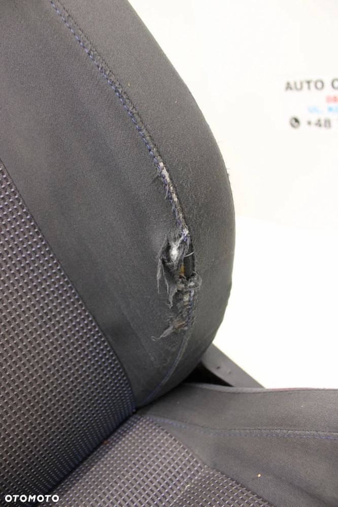 VW Polo 9n Siedzenia Folel Przód 3D - 5