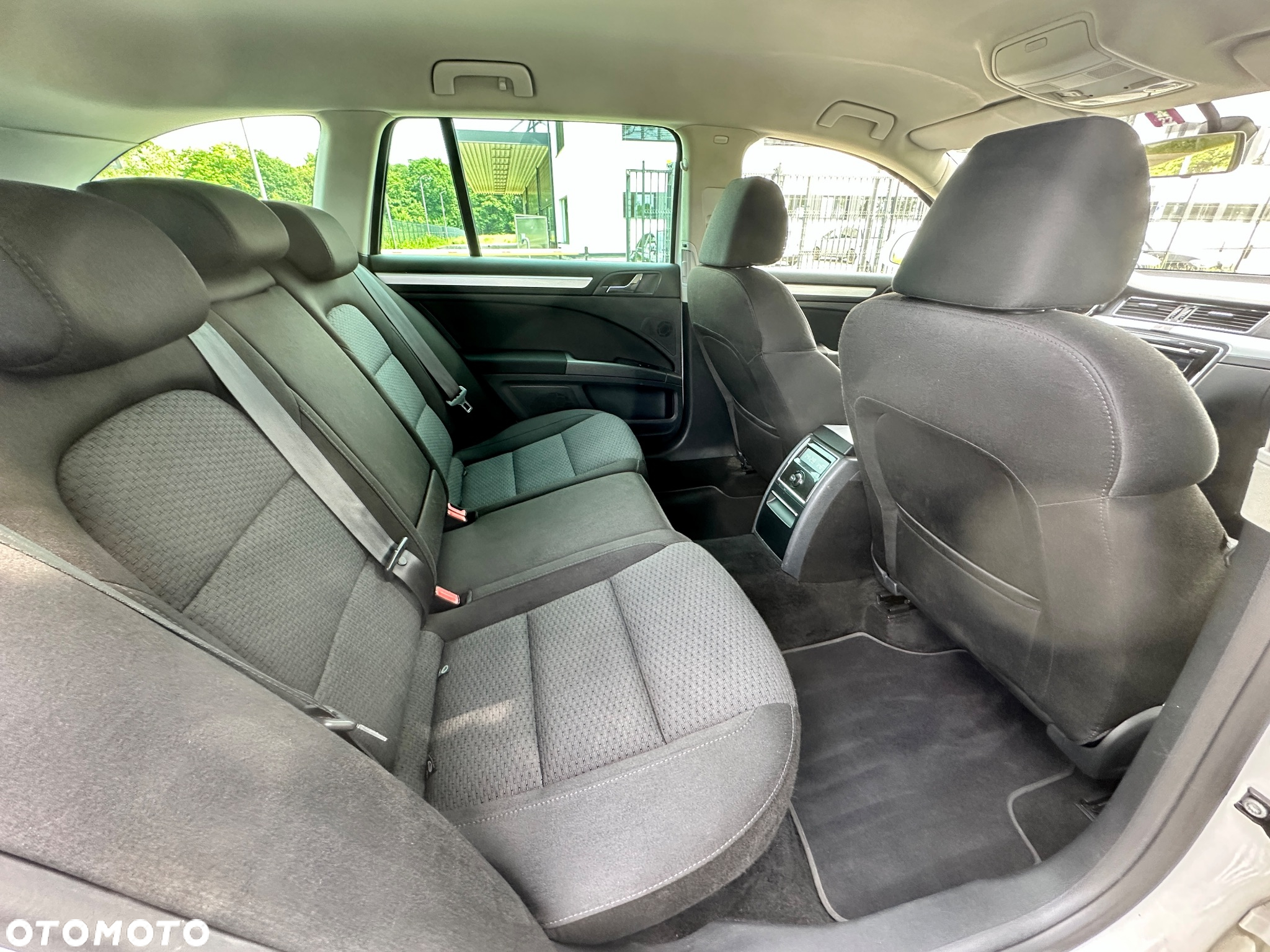 Skoda Superb 1.8 TSI Comfort DSG - 14