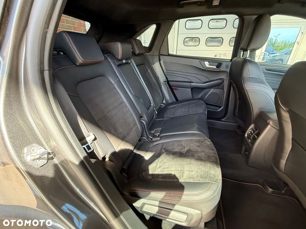 Ford Kuga 2.5 FHEV AWD ST-Line X - 12
