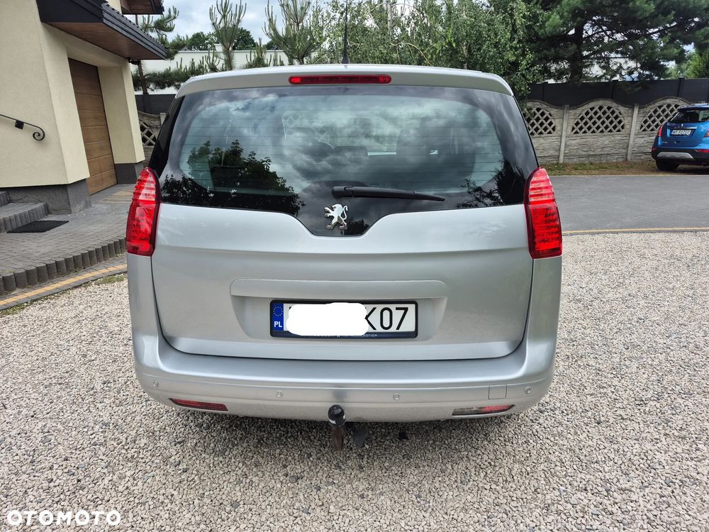 Peugeot 5008 HDI FAP 150 Family Plus - 11