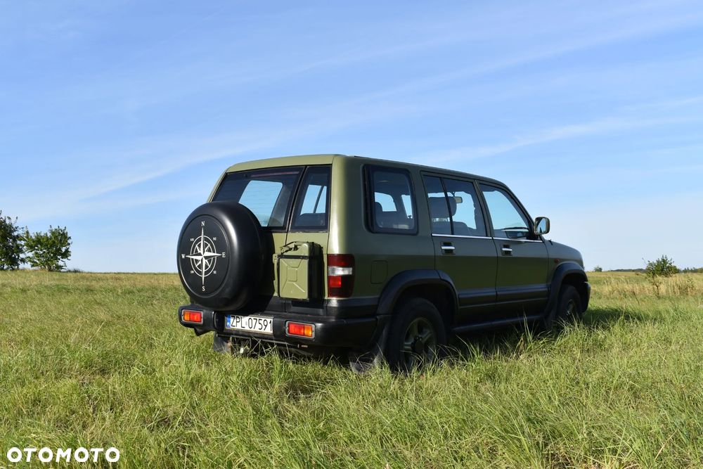 Isuzu Trooper - 3
