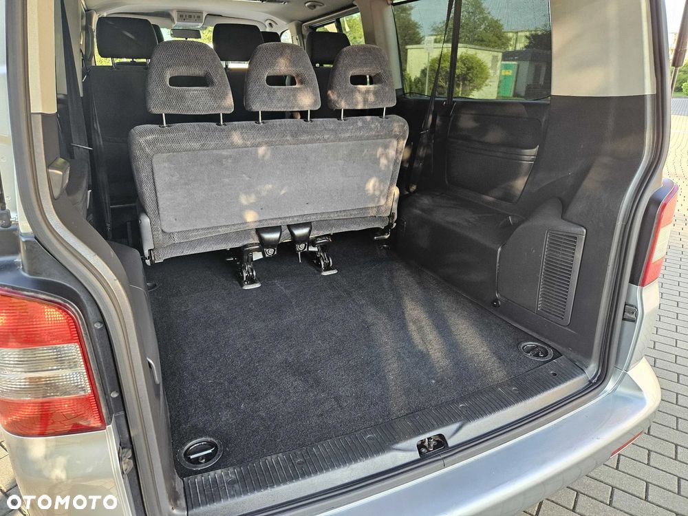 Volkswagen Caravelle - 35