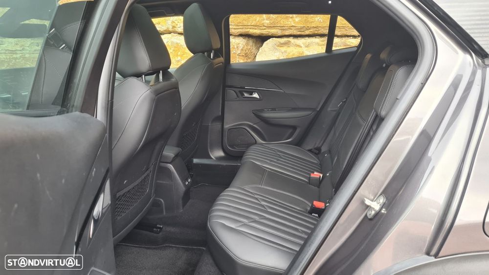 Peugeot 2008 1.5 BlueHDi GT EAT8 - 56