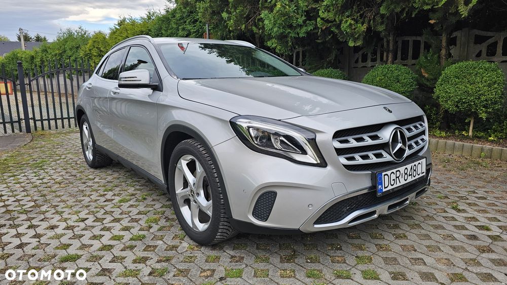 Mercedes-Benz GLA - 2