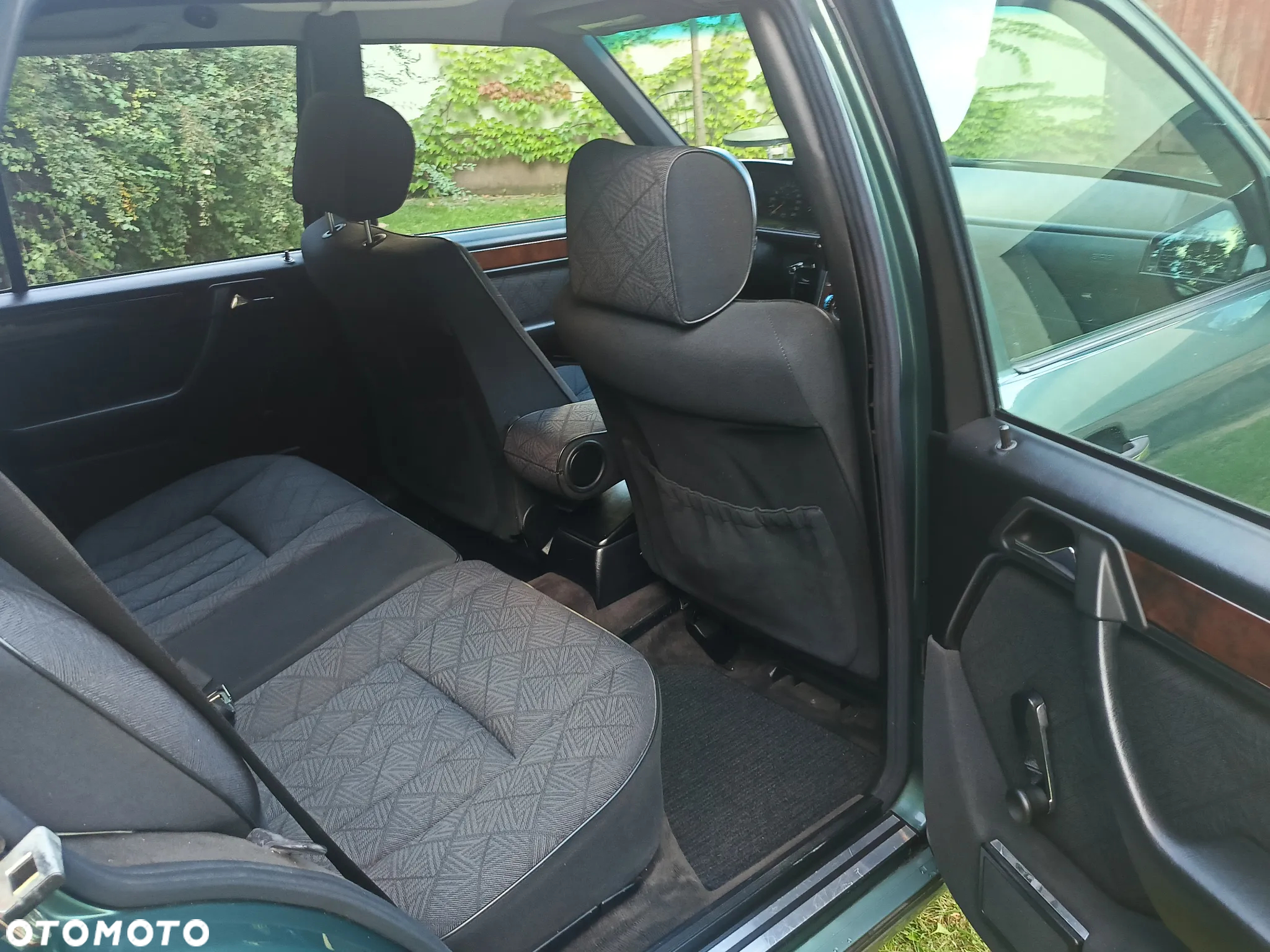 Mercedes-Benz Klasa E 300 4-Matic - 18