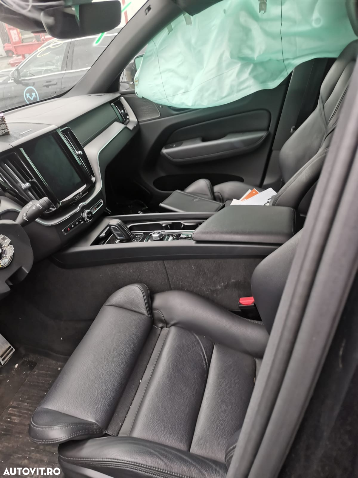 Dezmembram volvo xc60 2020 2.0 diesel 34.000 km mildhybrid - 5