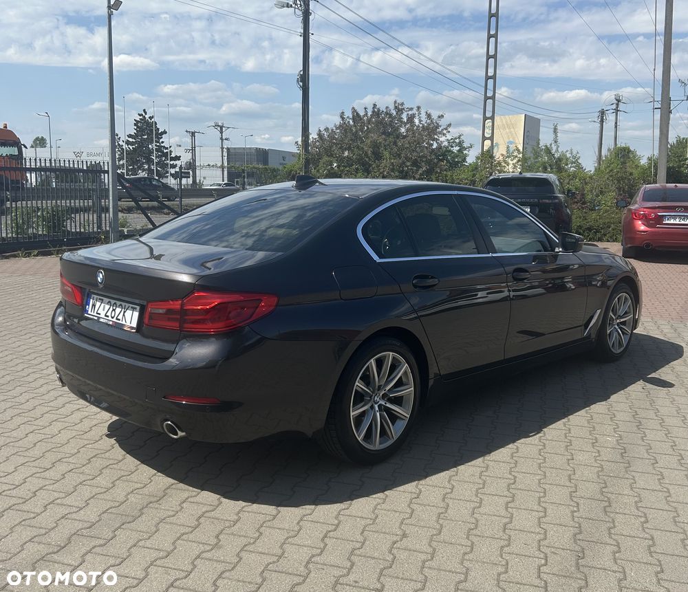 BMW Seria 5 520d Luxury Line - 9