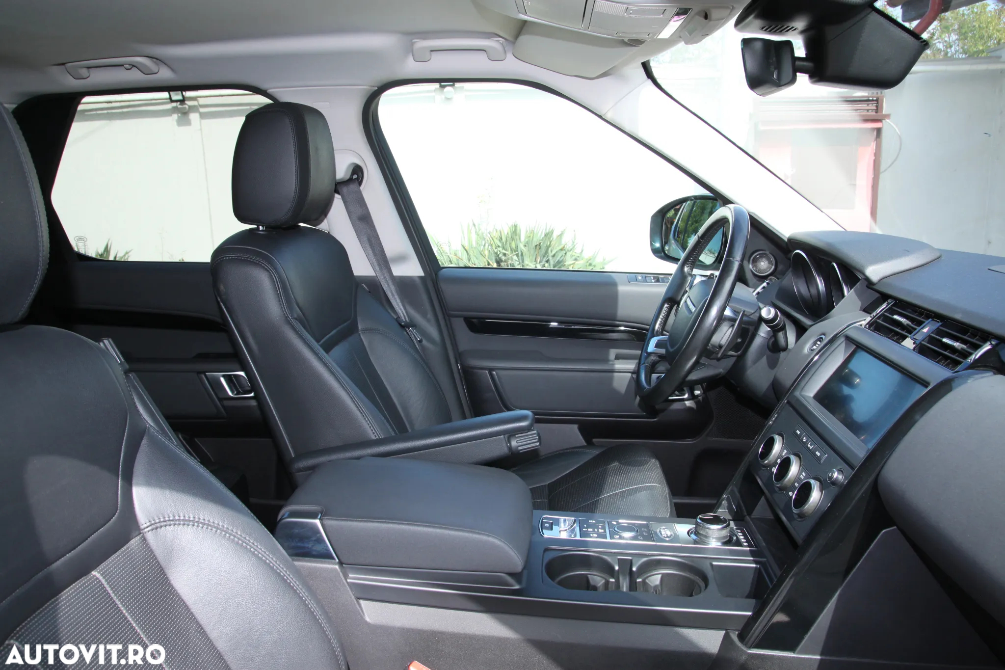 Land Rover Discovery 3.0 L SD6 Landmark Edition - 7