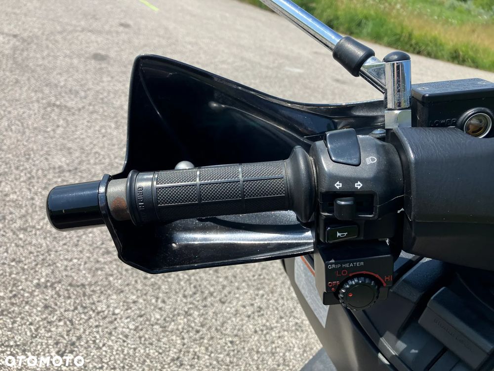 Suzuki Burgman - 6