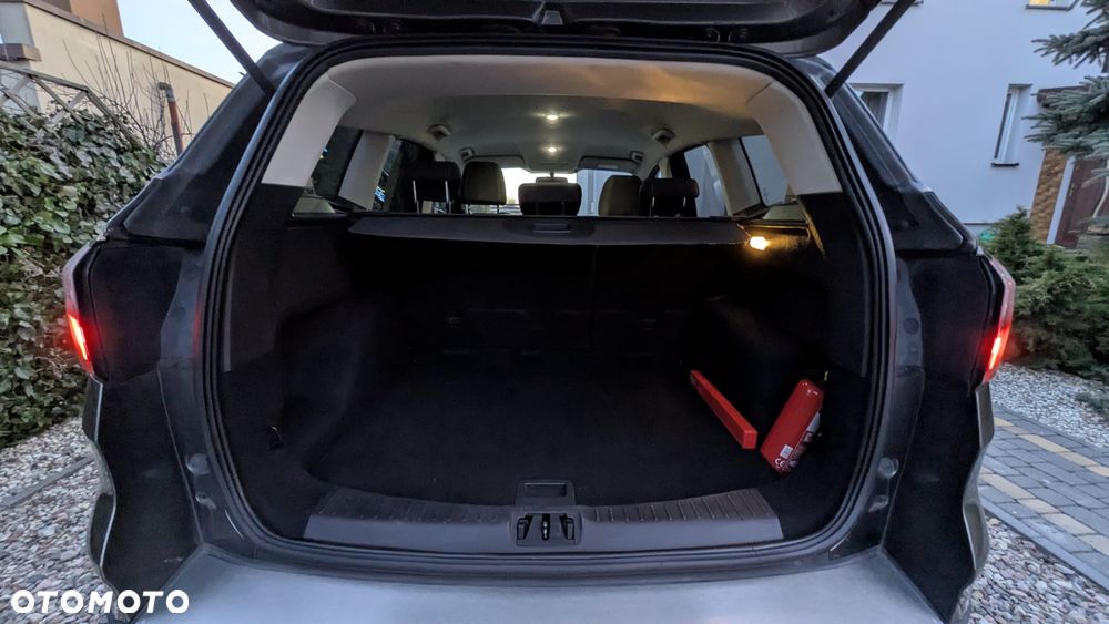 Ford Kuga 1.5 TDCi 2x4 Titanium - 12