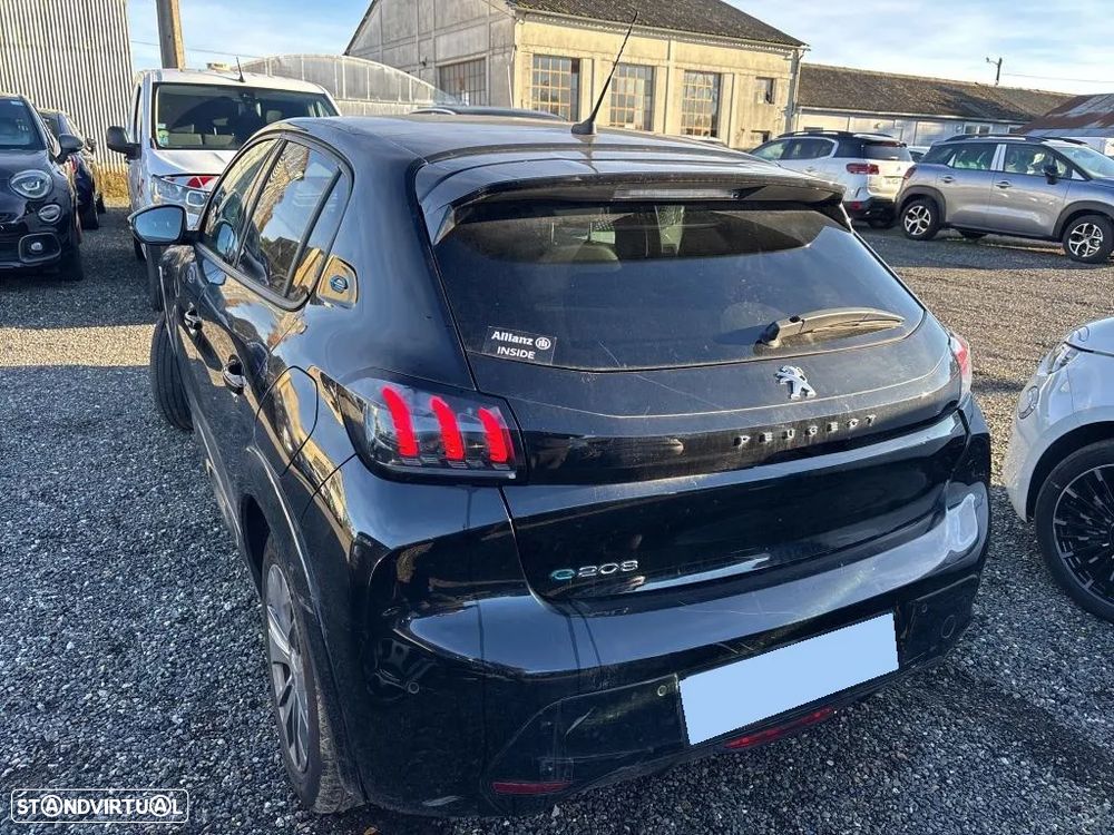 Peugeot e-208 Allure - 4