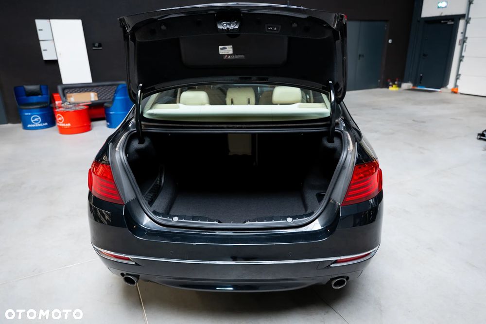 BMW Seria 5 535i xDrive - 34