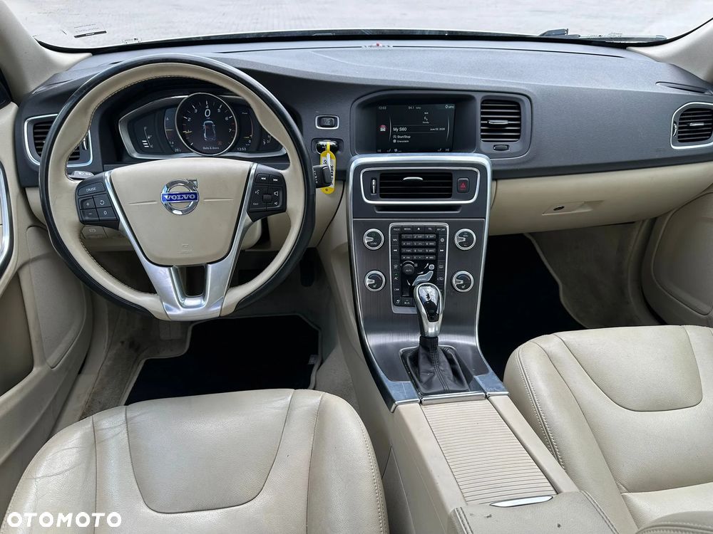 Volvo S60 - 25