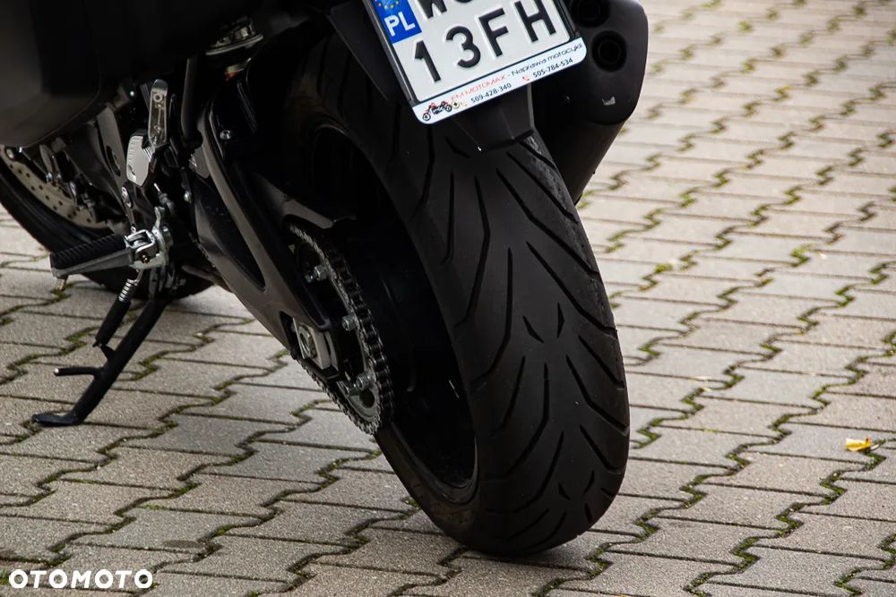 Yamaha FZ8 - 11