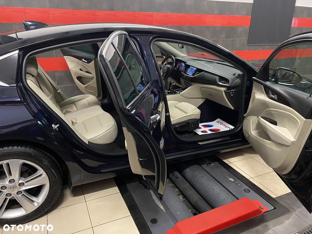 Opel Insignia Grand Sport 1.6 Diesel Innovation - 22