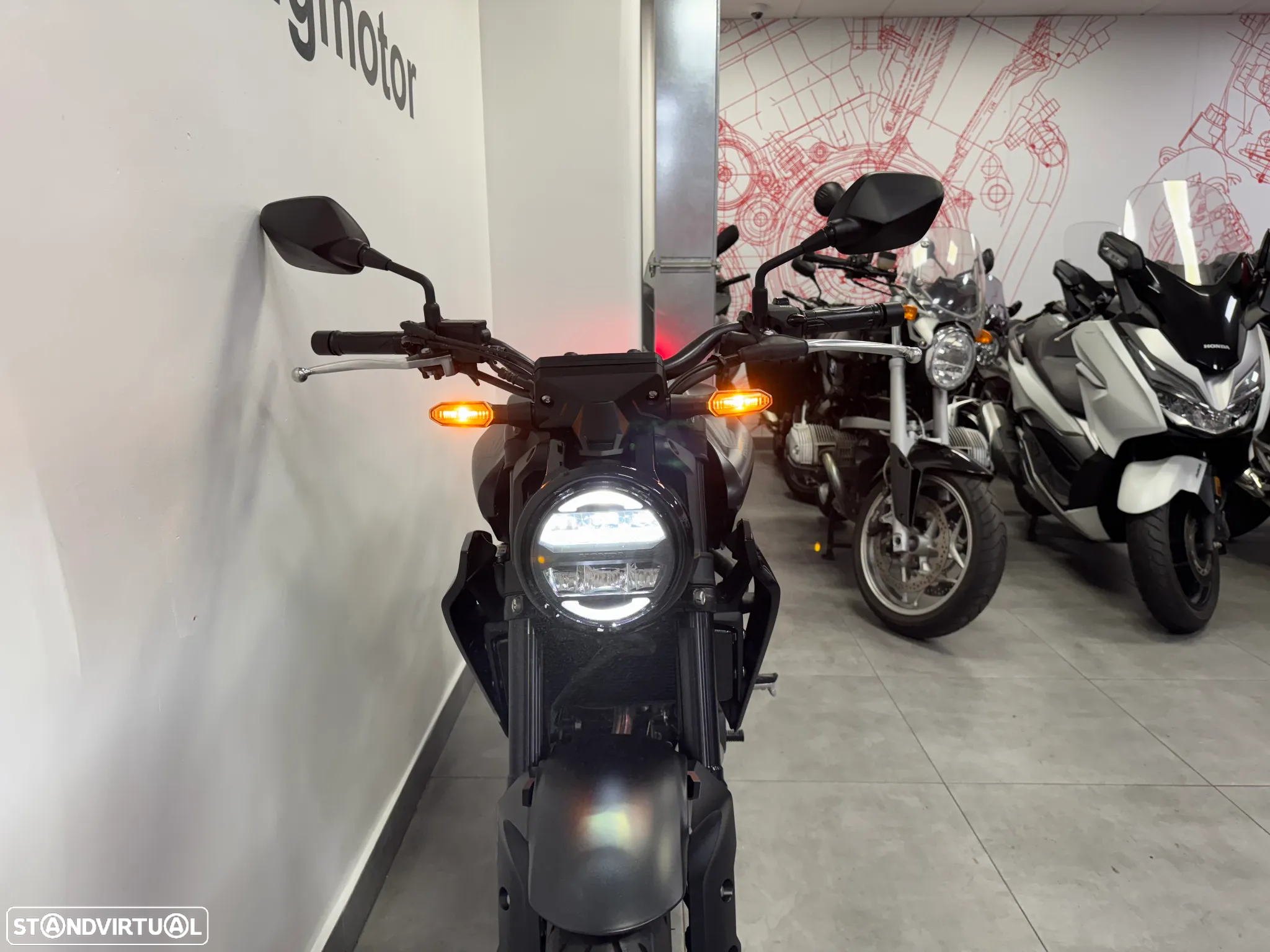 Honda CB 300 R - 4