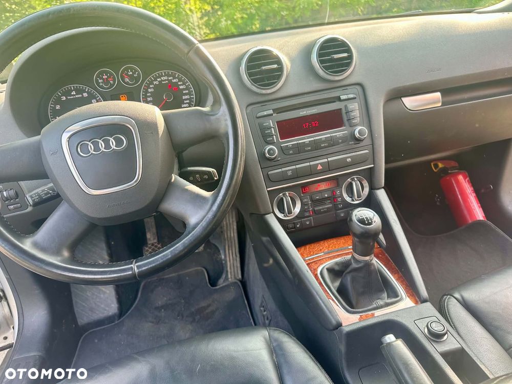 Audi A3 Sportback 1.8 TFSI Ambition - 8