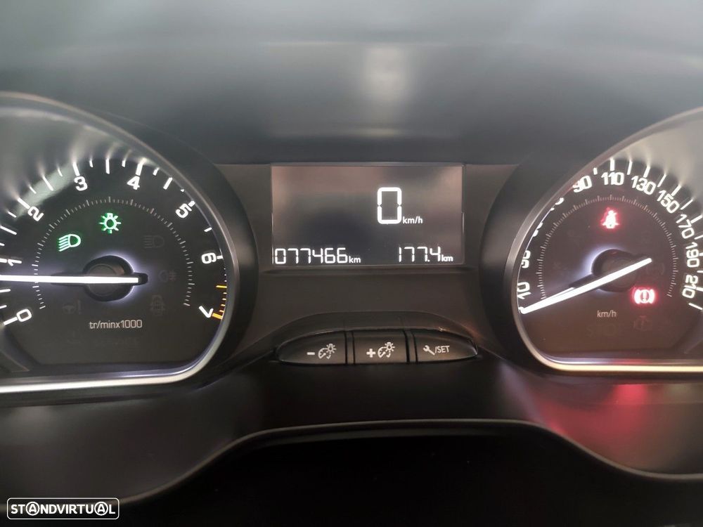 Peugeot 208 1.2 VTi Active - 21