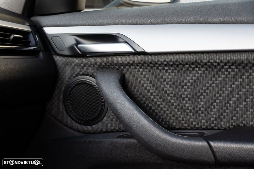 BMW X1 18 d sDrive Auto - 41