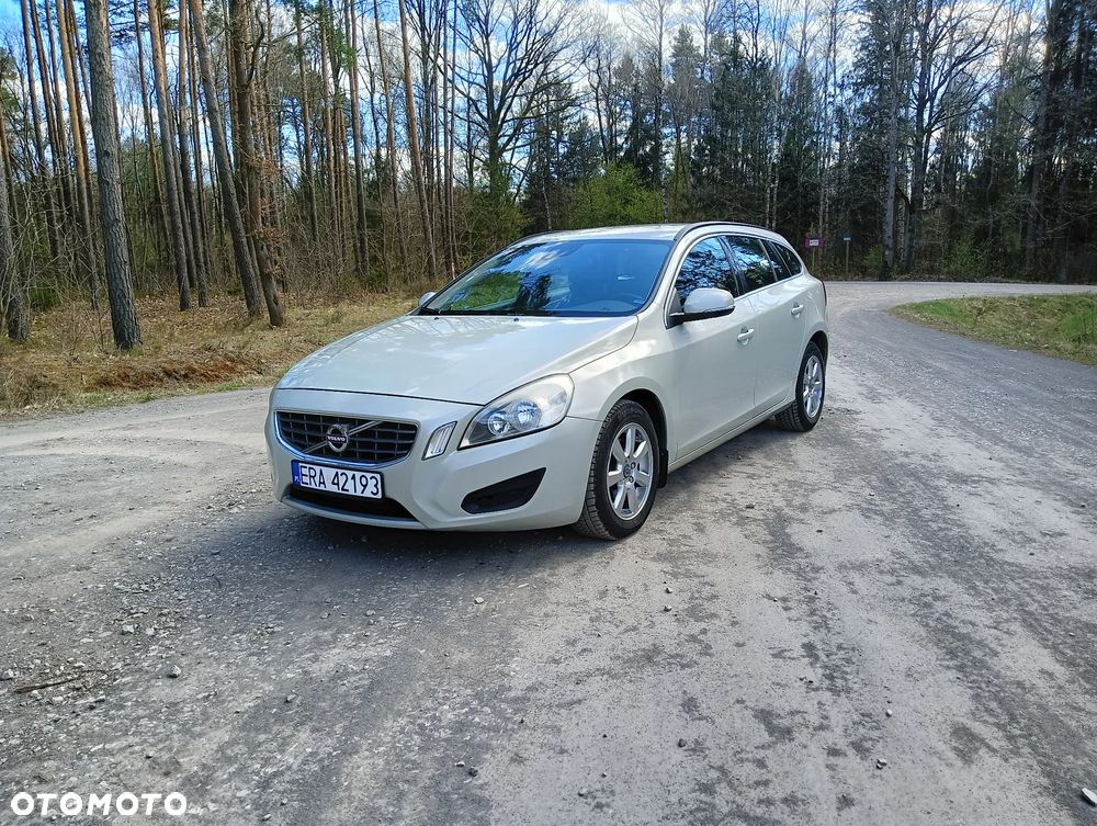 Volvo V60 D3 Summum - 23