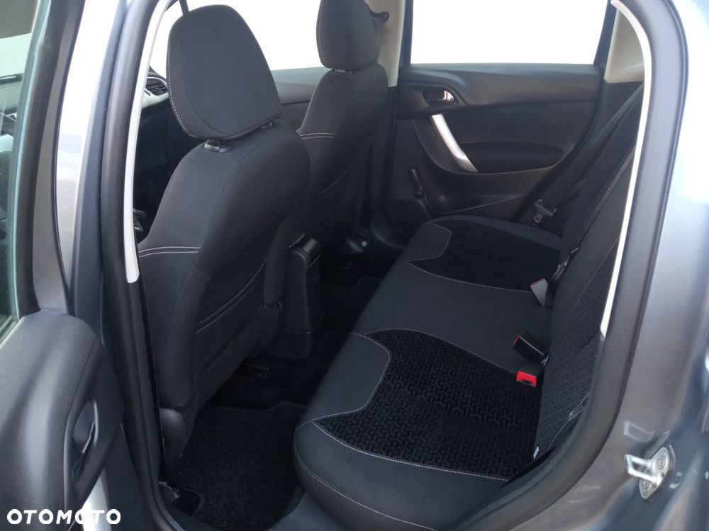 Citroën C3 1.4 Exclusive - 6