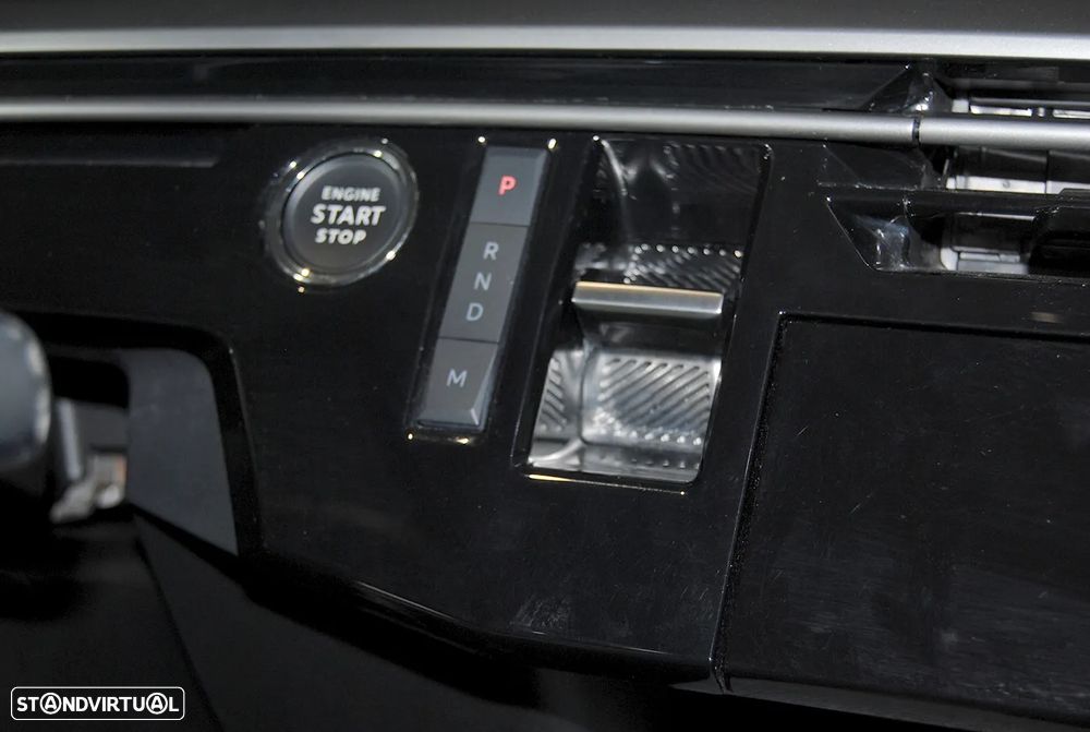 Peugeot 3008 1.2 Hybrid Allure e-DCS6 - 27