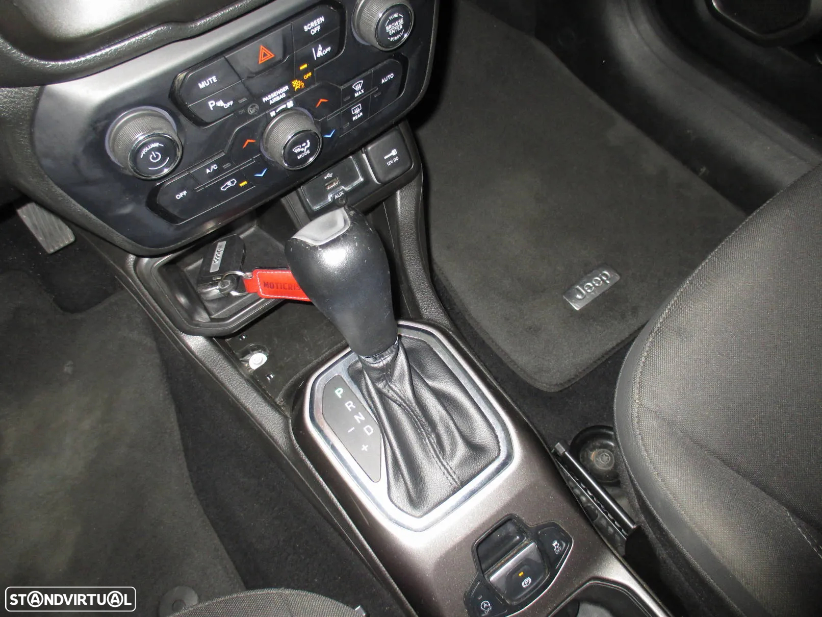 Jeep Renegade 1.6 MJD Limited DCT - 13