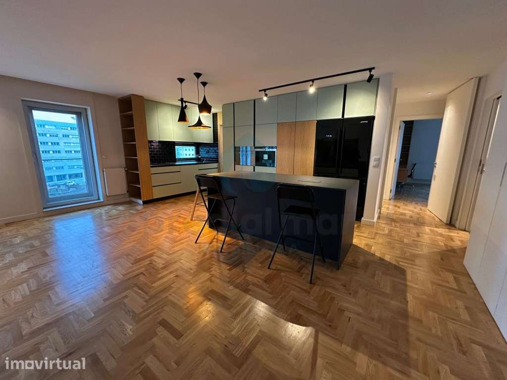 Apartamento T2 totalmente renovado na primeira linha de mar, em Mat... - Grande imagem: 2/19