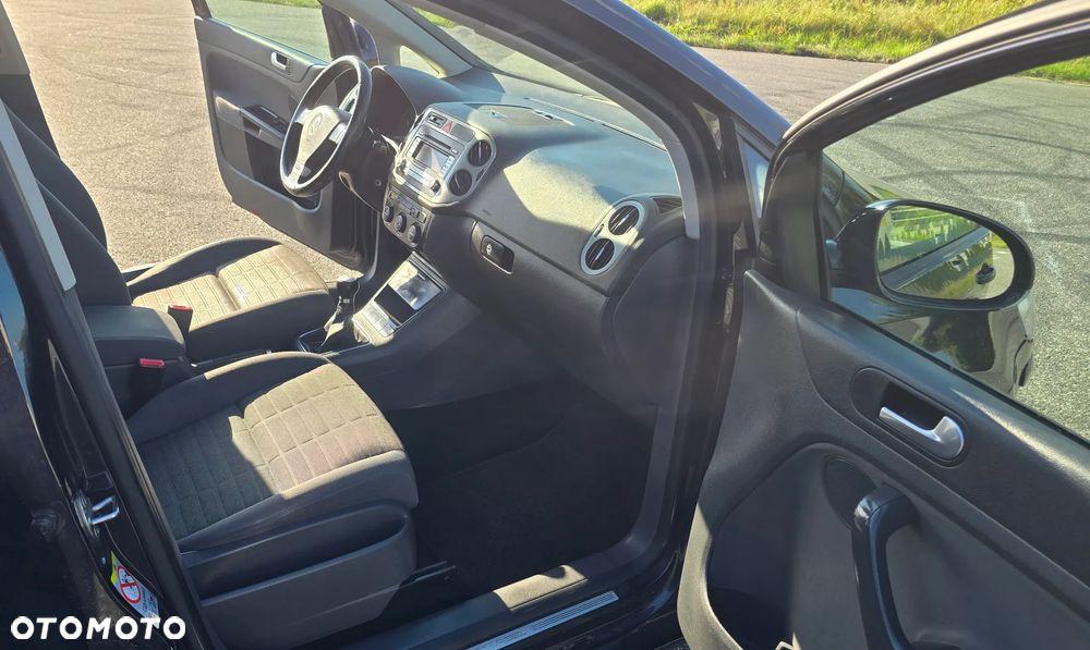 Volkswagen Golf Plus 1.9 TDI DPF Comfortline - 22