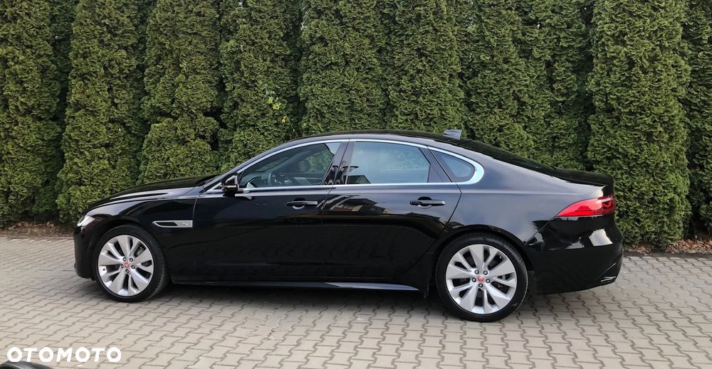 Jaguar XF 2.0 D200 mHEV AWD R-Dynamic SE - 6